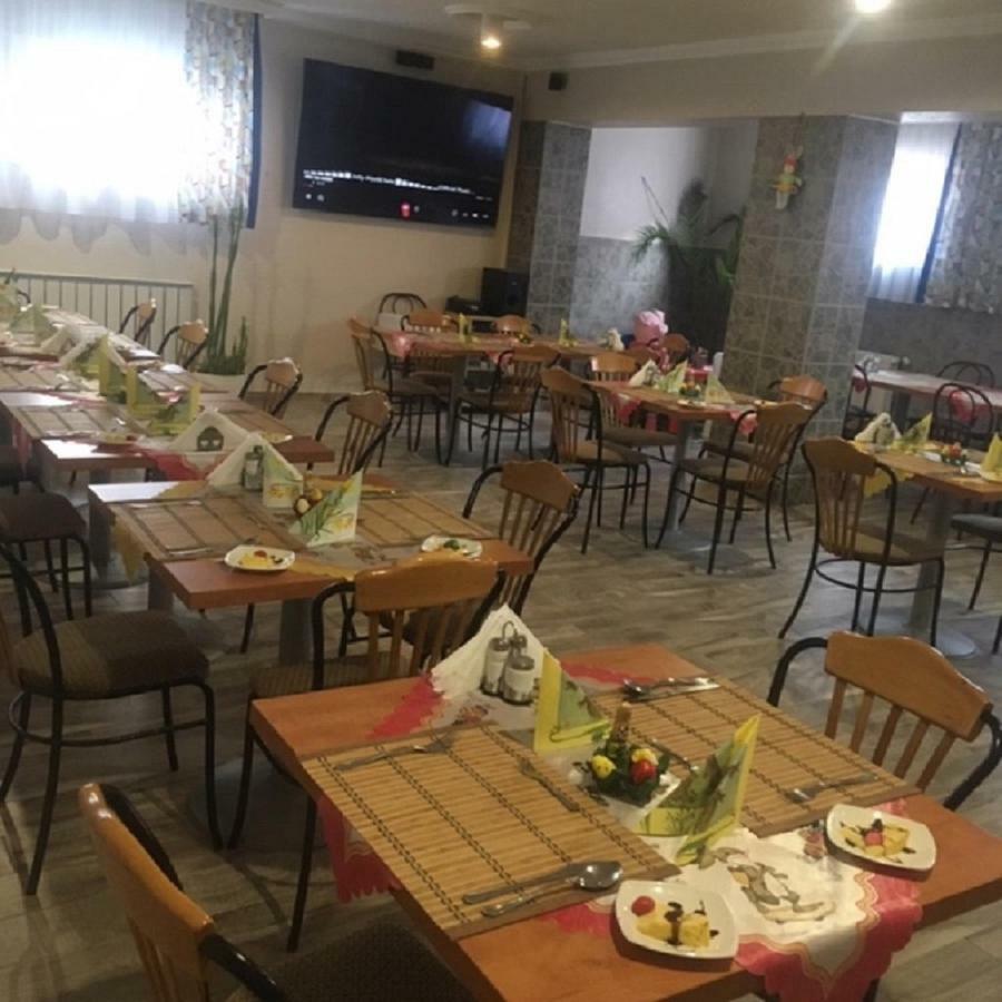 马瓦尼酒店 Hajdúszoboszló 外观 照片