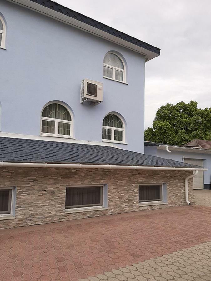 马瓦尼酒店 Hajdúszoboszló 外观 照片